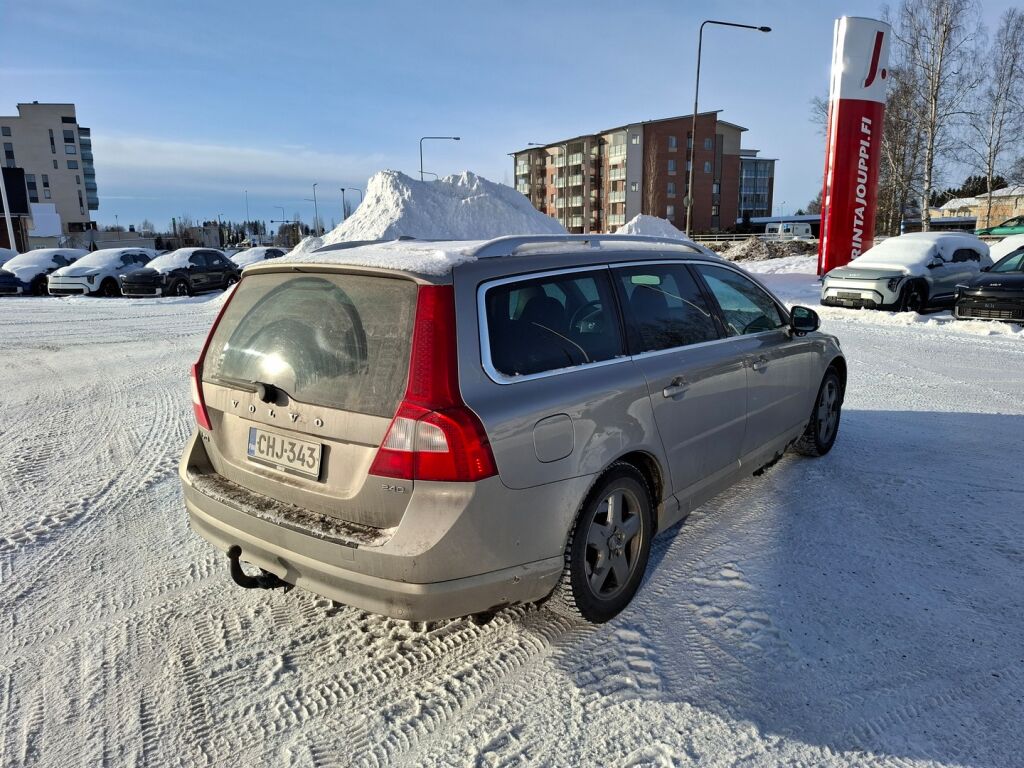 Volvo V70 2009 Ruskea (beige)
