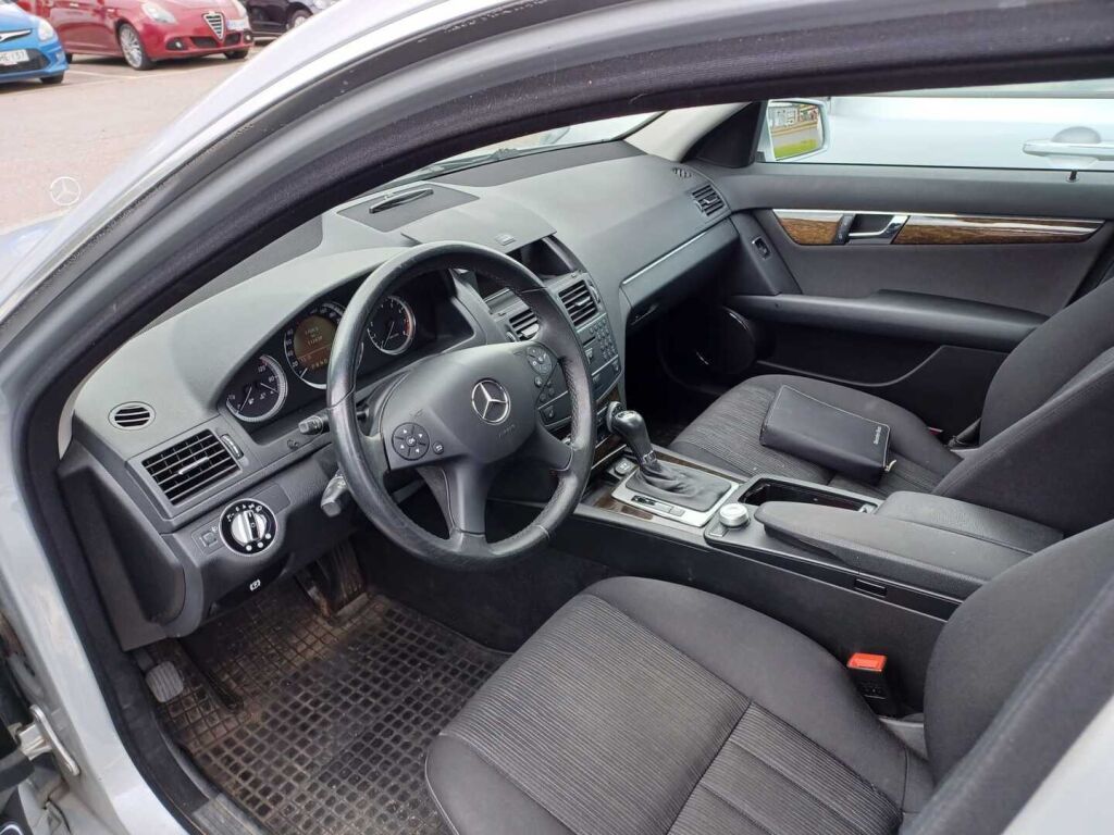 Mercedes-Benz C 2009 Harmaa
