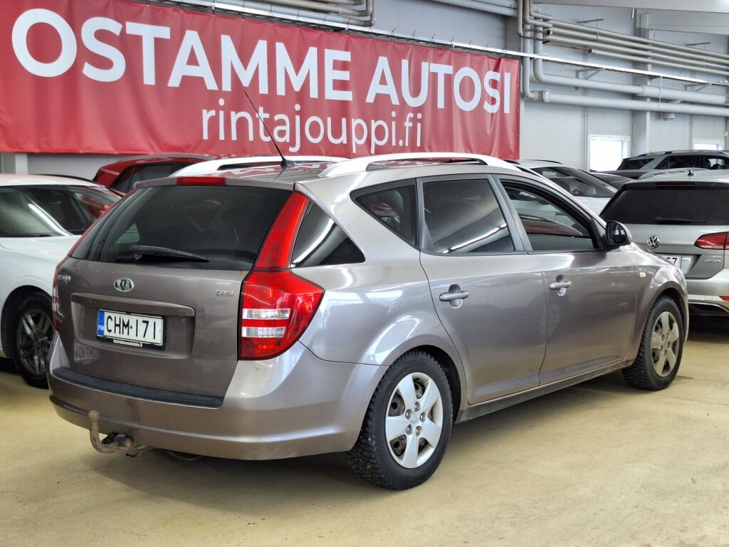 Kia Ceed 2009 Ruskea (beige)