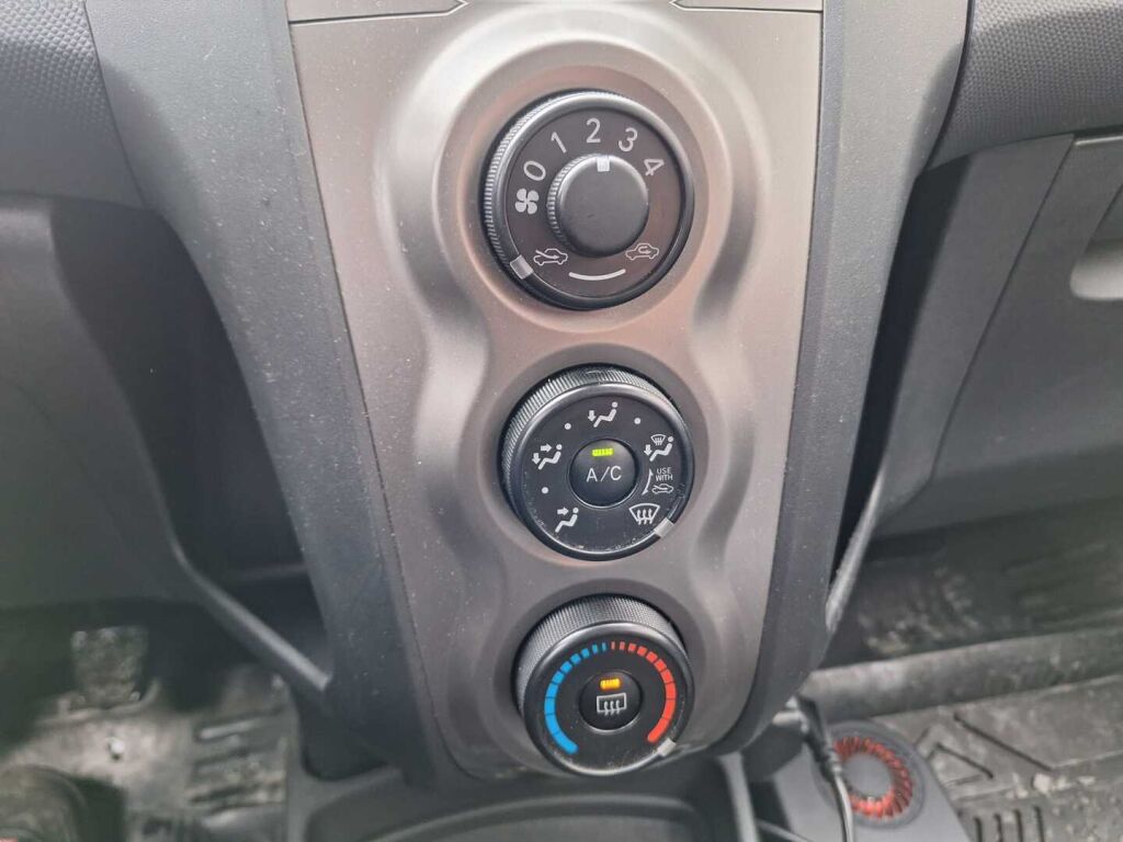 Toyota Yaris 2009 Hopea