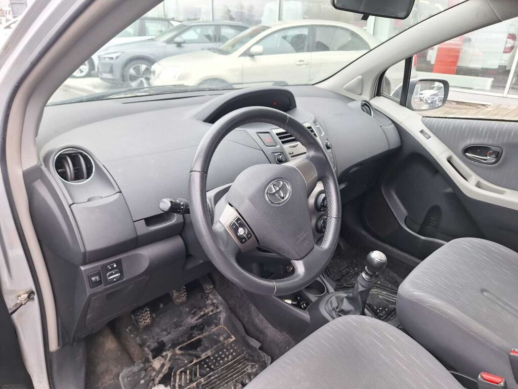 Toyota Yaris 2009 Hopea