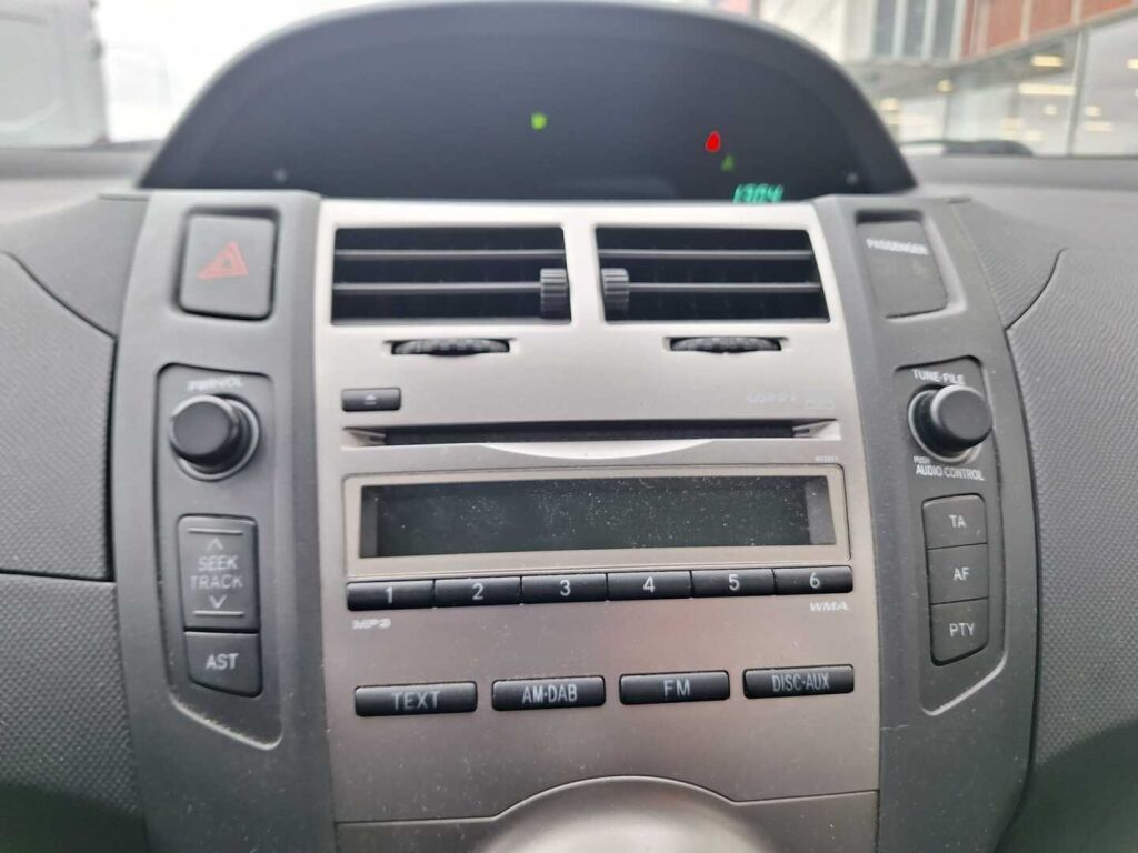 Toyota Yaris 2009 Hopea