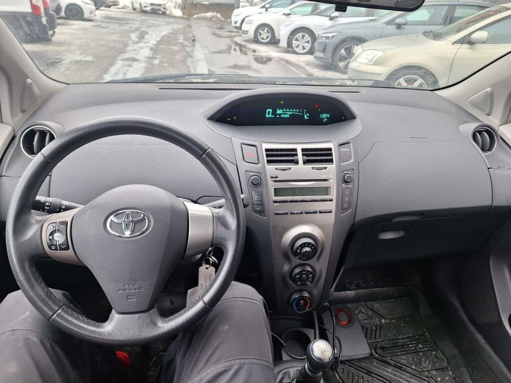 Toyota Yaris 2009 Hopea