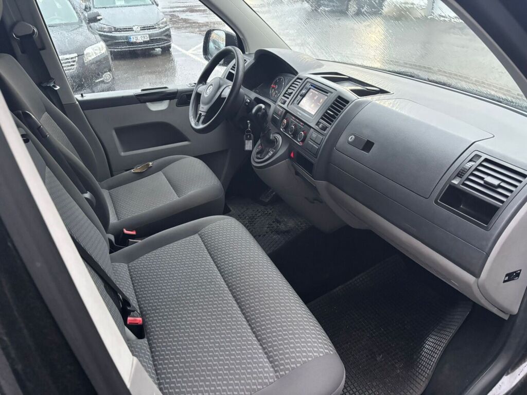 Volkswagen Transporter 2010 Musta