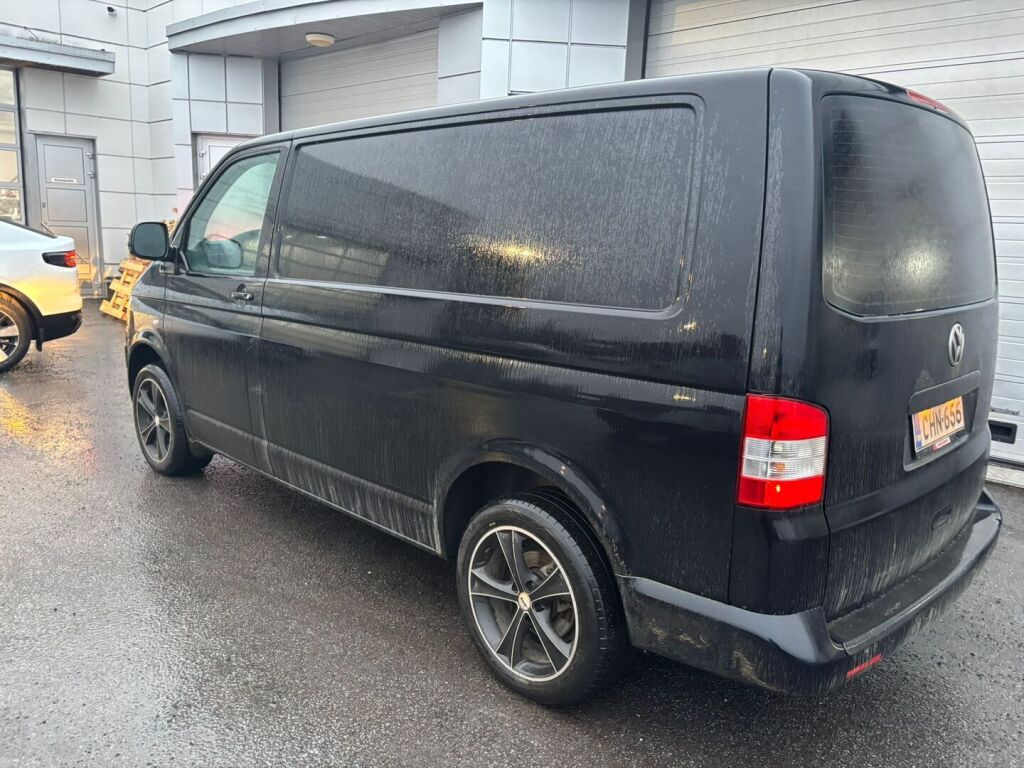 Volkswagen Transporter 2010 Musta