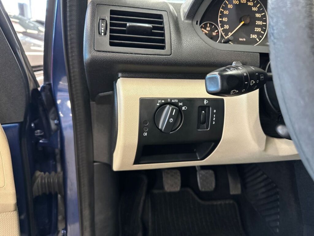 Mercedes-Benz A 2010 Sininen