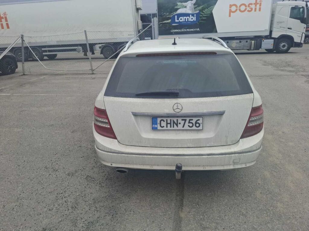 Mercedes-Benz C 2010 Valkoinen