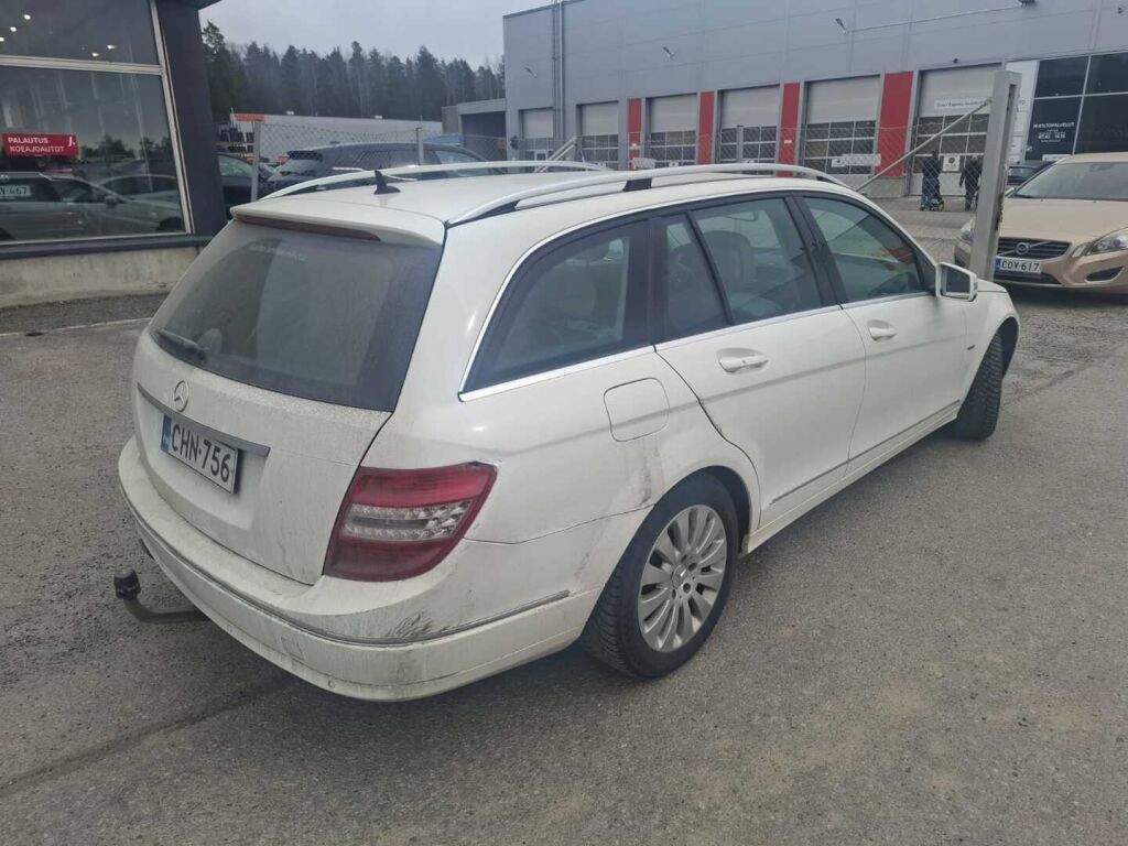 Mercedes-Benz C 2010 Valkoinen
