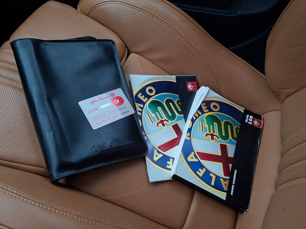 Alfa Romeo 159 2010 Musta