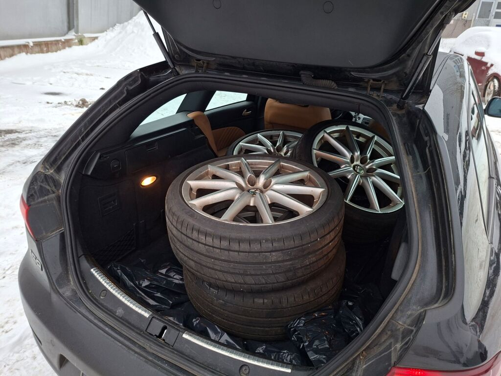 Alfa Romeo 159 2010 Musta