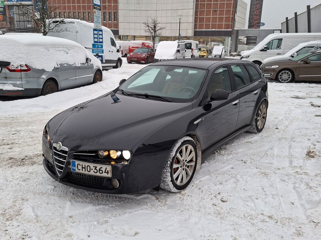 Alfa Romeo 159 2010 Musta