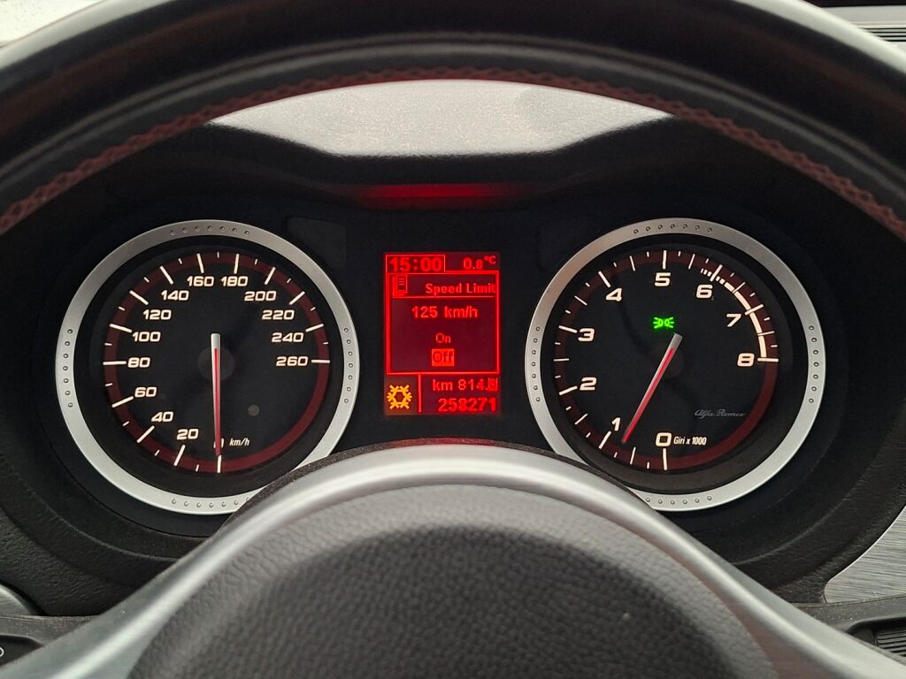 Alfa Romeo 159 2010 Musta