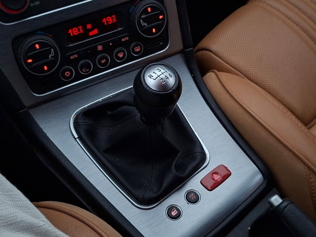 Alfa Romeo 159 2010 Musta