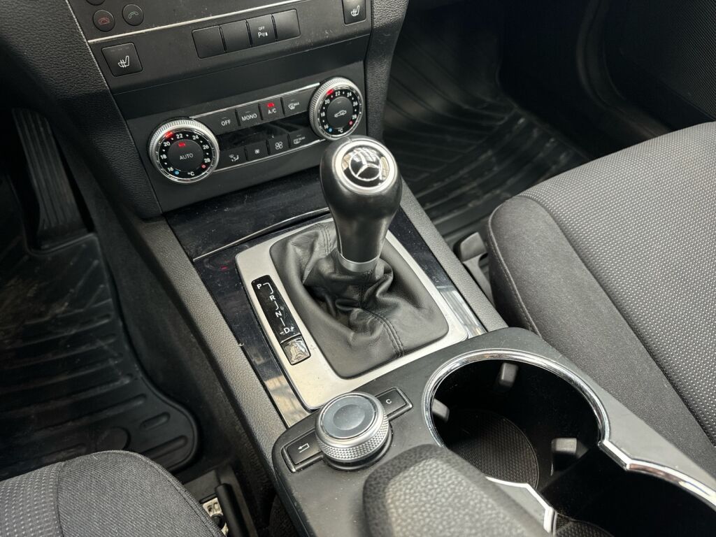 Mercedes-Benz GLK 2010 Harmaa