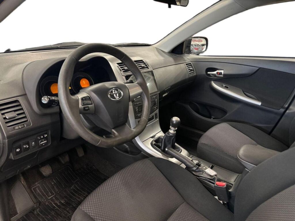 Toyota Corolla 2011 Harmaa