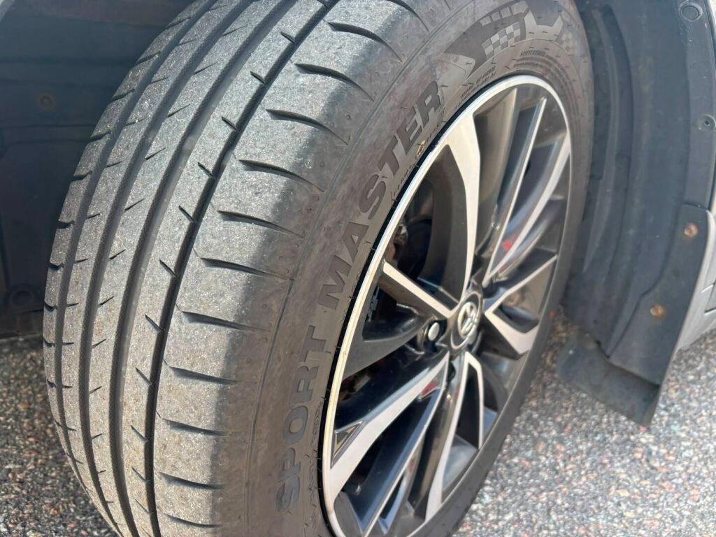 Toyota Avensis 2010 Harmaa