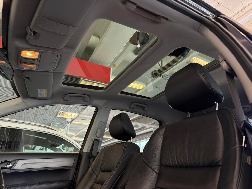 Honda CR-V 2010 Musta