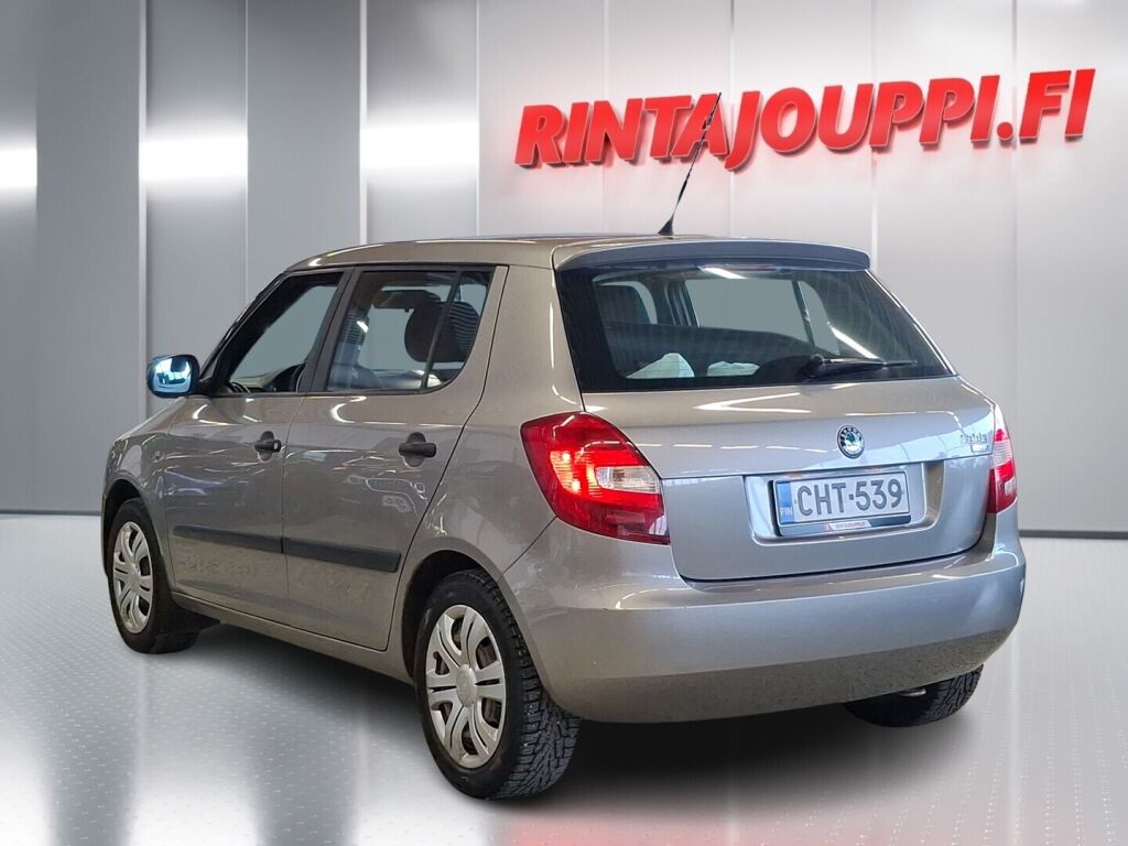 Skoda Fabia 2011 Ruskea (beige)