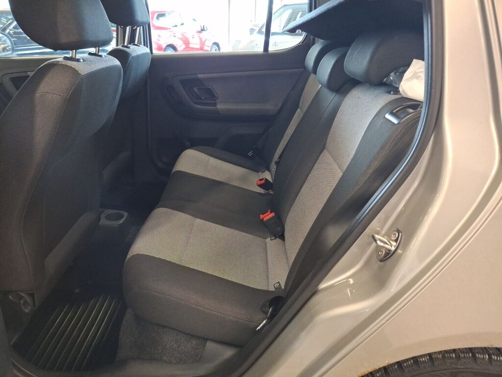 Skoda Fabia 2011 Ruskea (beige)