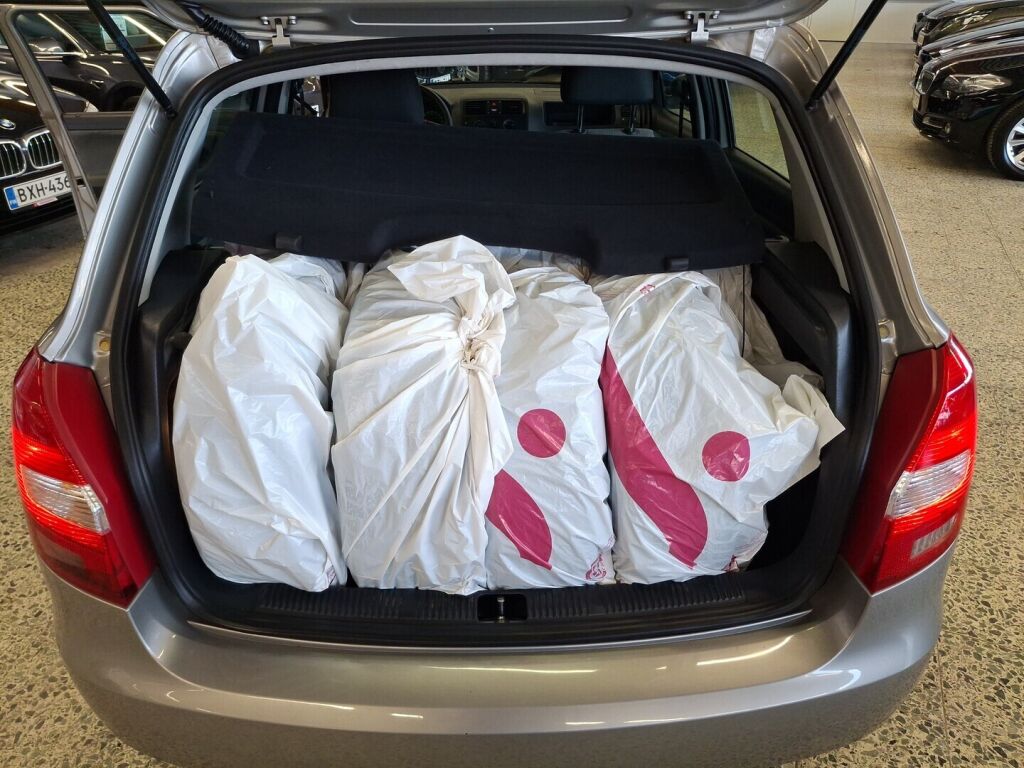 Skoda Fabia 2011 Ruskea (beige)