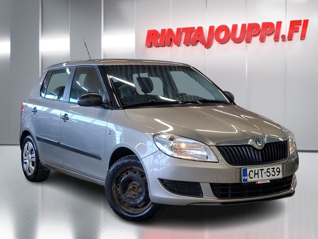 Skoda Fabia 2011 Ruskea (beige)