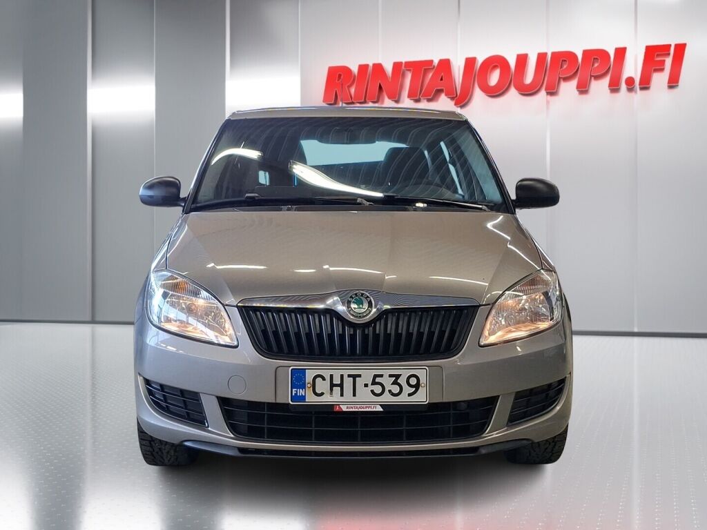 Skoda Fabia 2011 Ruskea (beige)