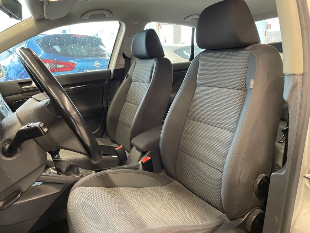Volkswagen Jetta 2010 Hopea