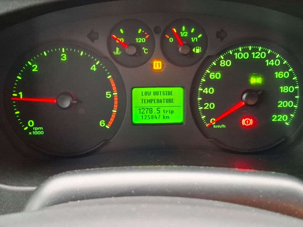 Sunlight T66 2010 Valkoinen