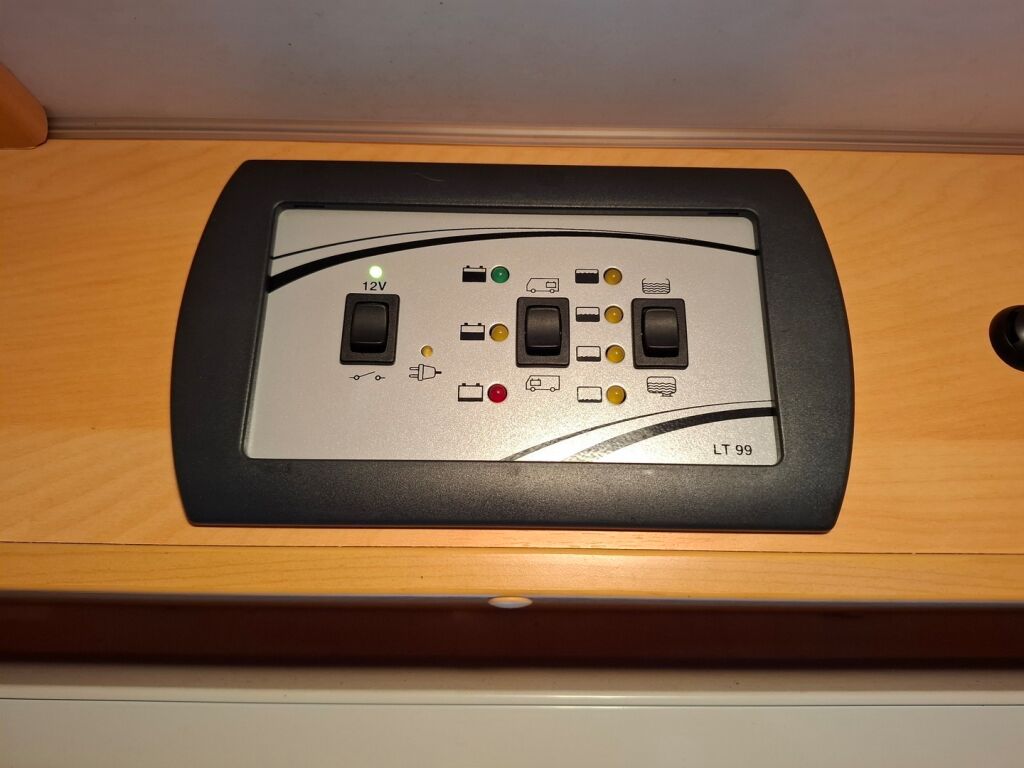 Sunlight T66 2010 Valkoinen