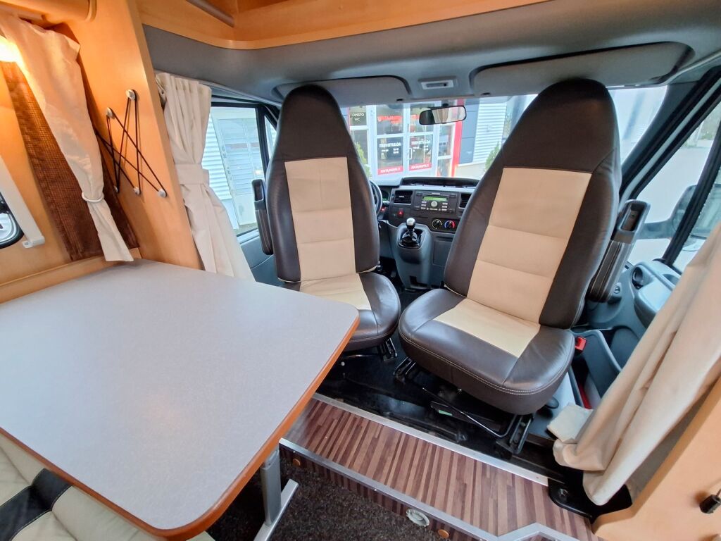 Sunlight T66 2010 Valkoinen