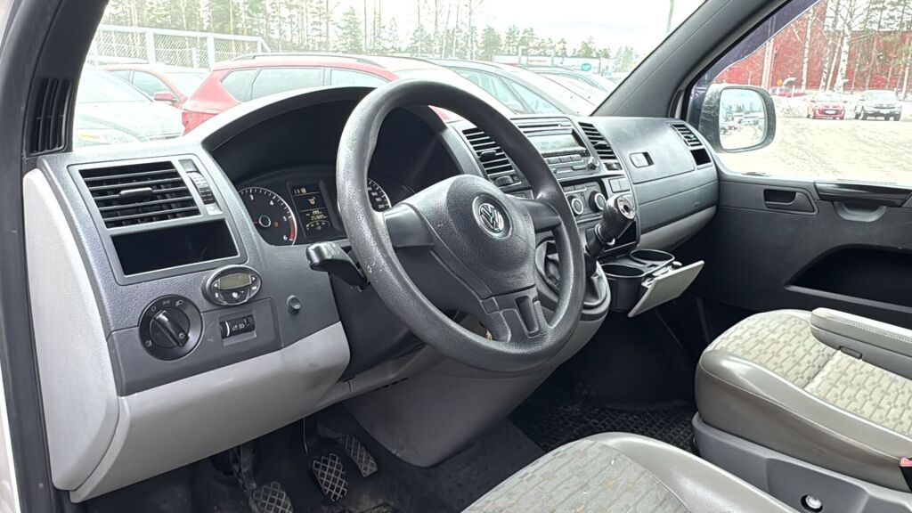 Volkswagen Transporter 2011 Valkoinen