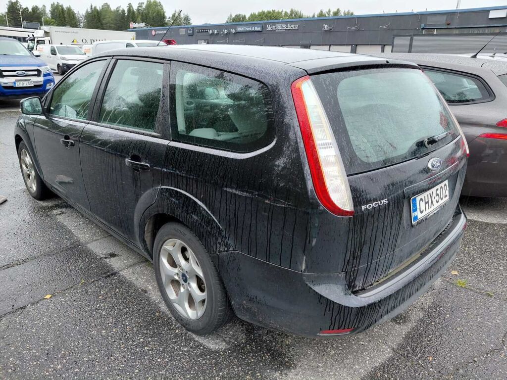 Ford Focus 2010 Musta
