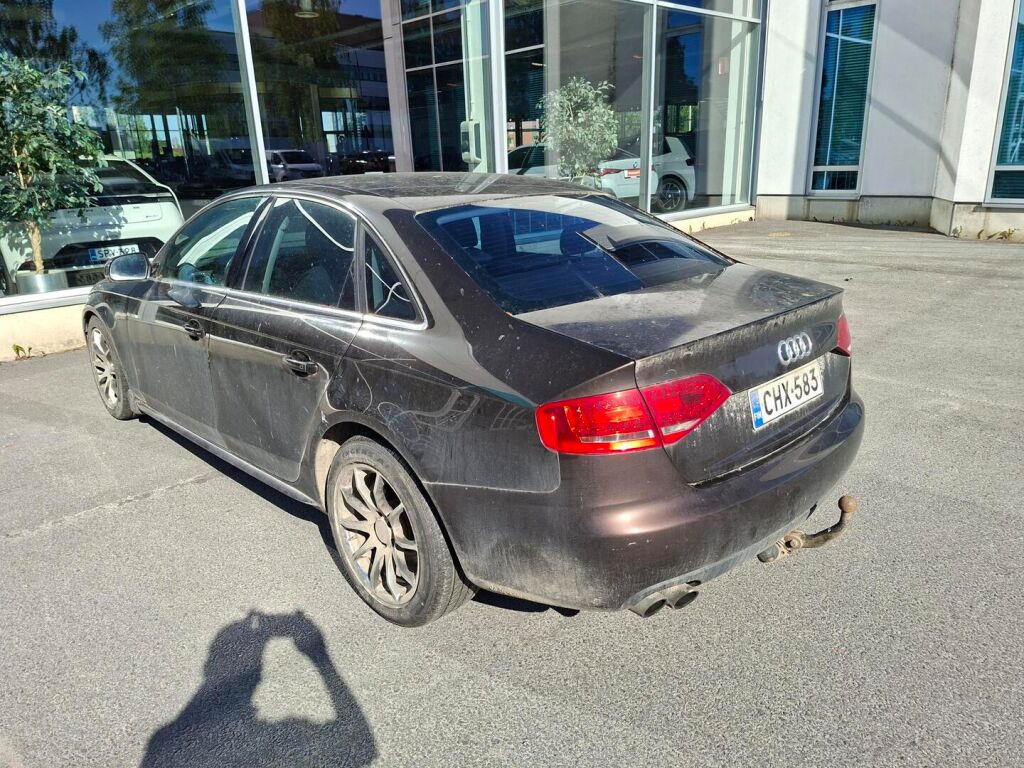 Audi A4 2010 Ruskea (beige)