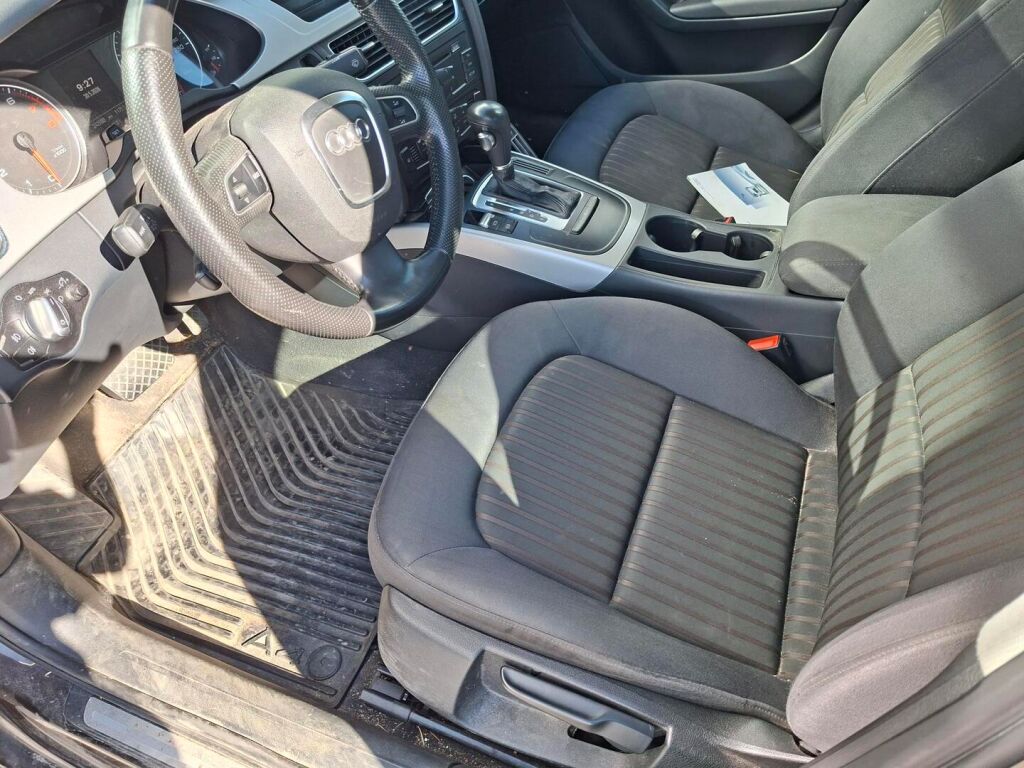 Audi A4 2010 Ruskea (beige)
