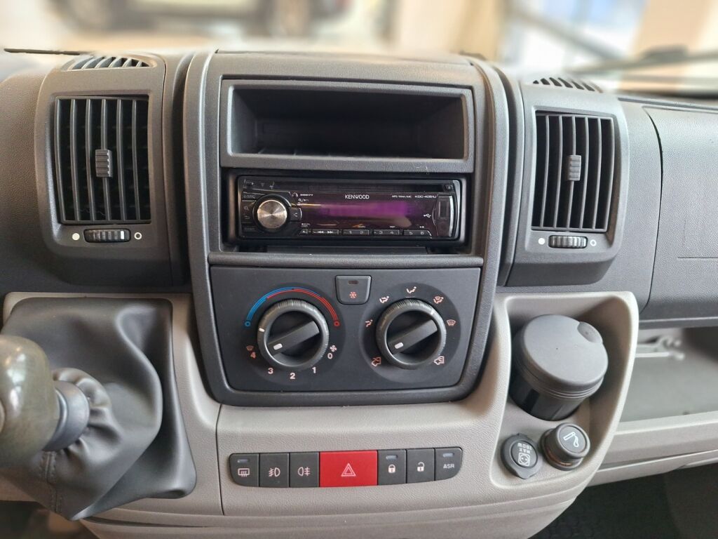 Adria Twin 600 SP 2011 Oranssi