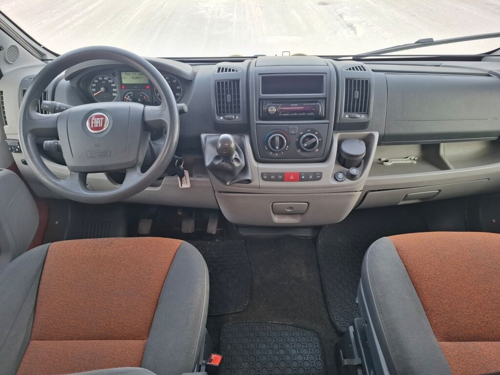 Adria Twin 600 SP 2011 Oranssi