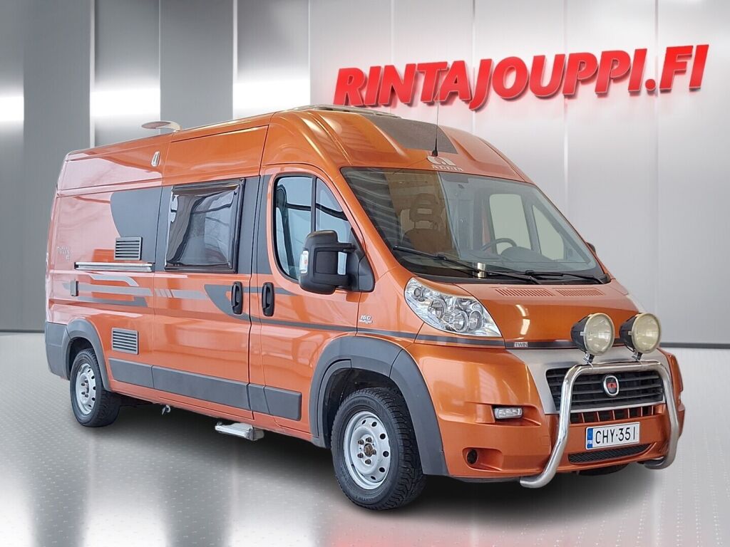 Adria Twin 600 SP 2011 Oranssi