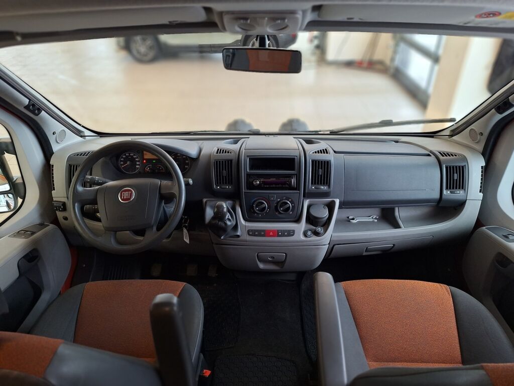 Adria Twin 600 SP 2011 Oranssi