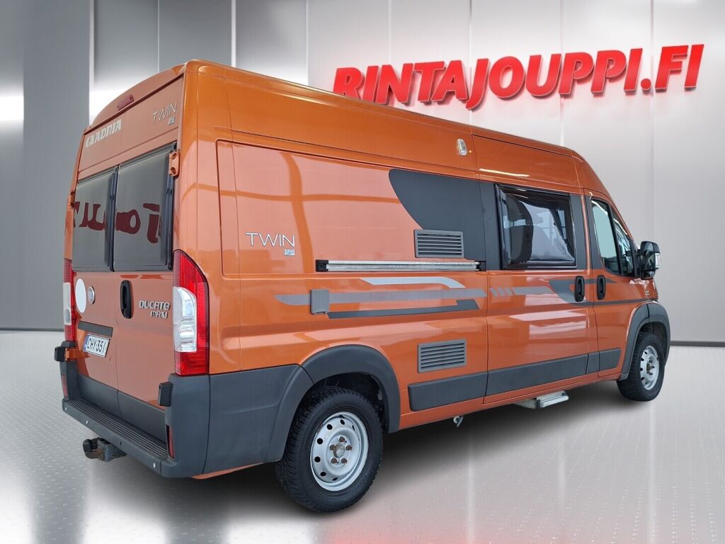 Adria Twin 600 SP 2011 Oranssi