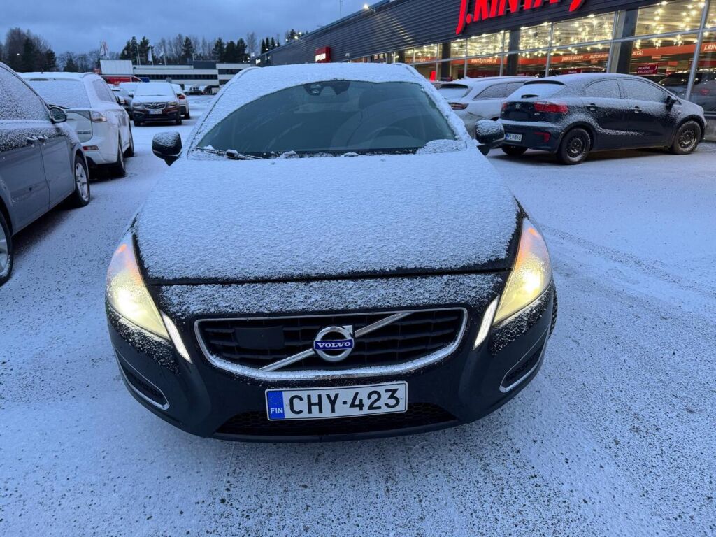Volvo V60 2011 Musta
