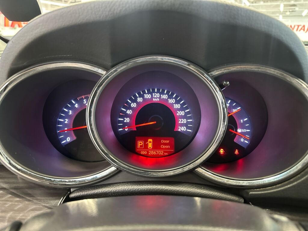 Kia Sorento 2011 Musta