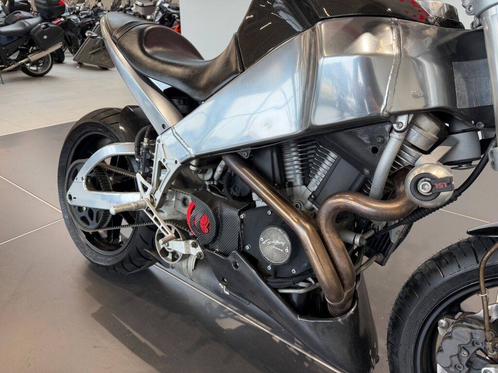 Buell XB9S-SX12J/985 2003 Punainen