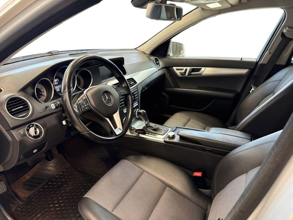 Mercedes-Benz C 2014 Harmaa