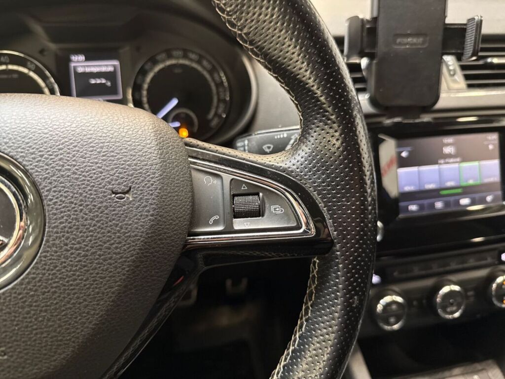 Skoda Octavia 2014 Sininen