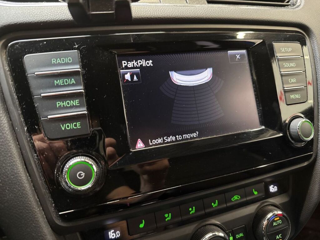Skoda Octavia 2014 Sininen
