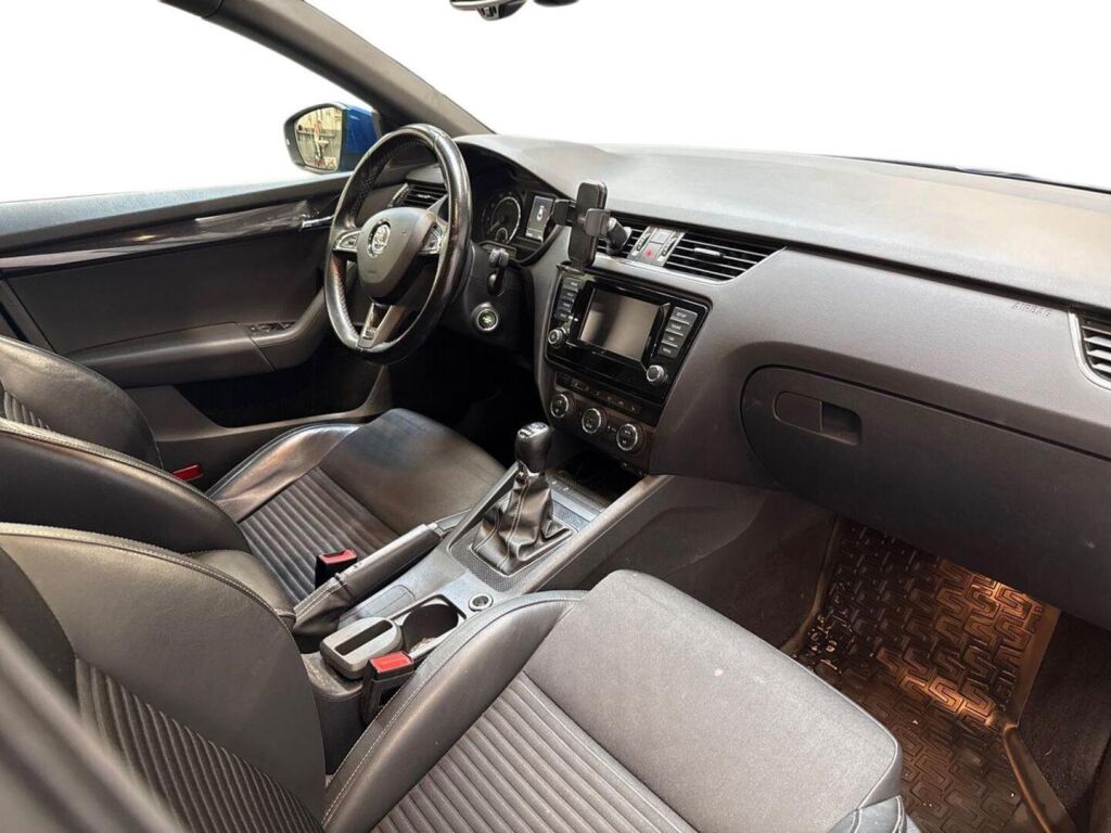 Skoda Octavia 2014 Sininen