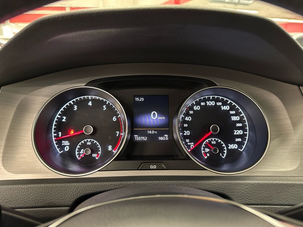 Volkswagen Golf 2014 Valkoinen