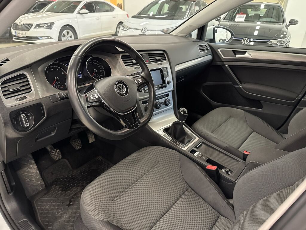 Volkswagen Golf 2014 Valkoinen