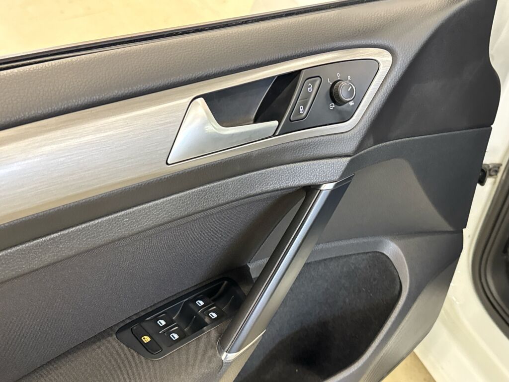 Volkswagen Golf 2014 Valkoinen