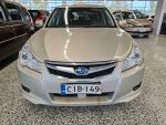 Subaru Legacy 2011 Keltainen